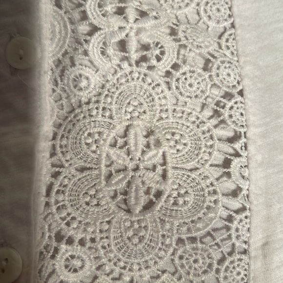 Joe Fresh Woman’s tank top. Size Small. - Picture 4 of 6